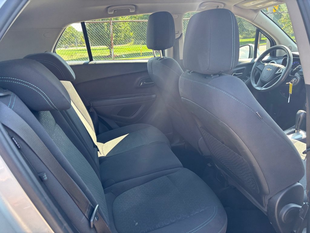 Used 2016 Chevrolet Trax LS AWD/4WD image 11
