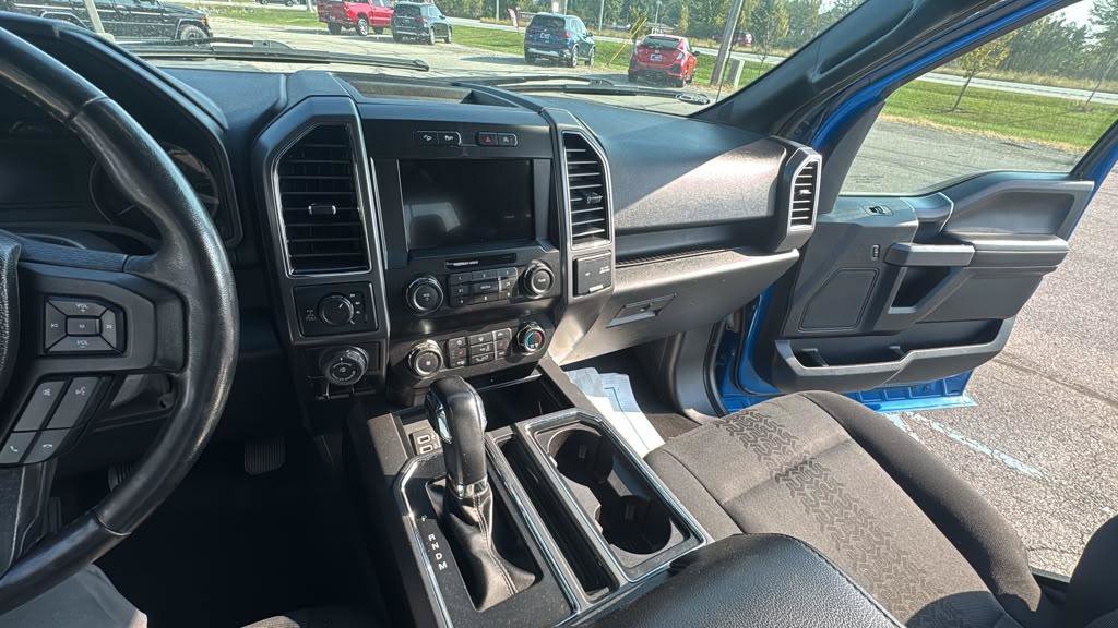 Used 2019 Ford F150 XLT w/ Equipment Group 302A Luxury AWD/4WD image 11