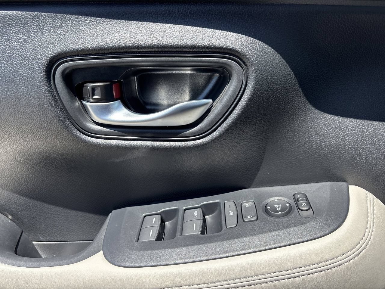 New 2027 Honda HR-V LX image 17