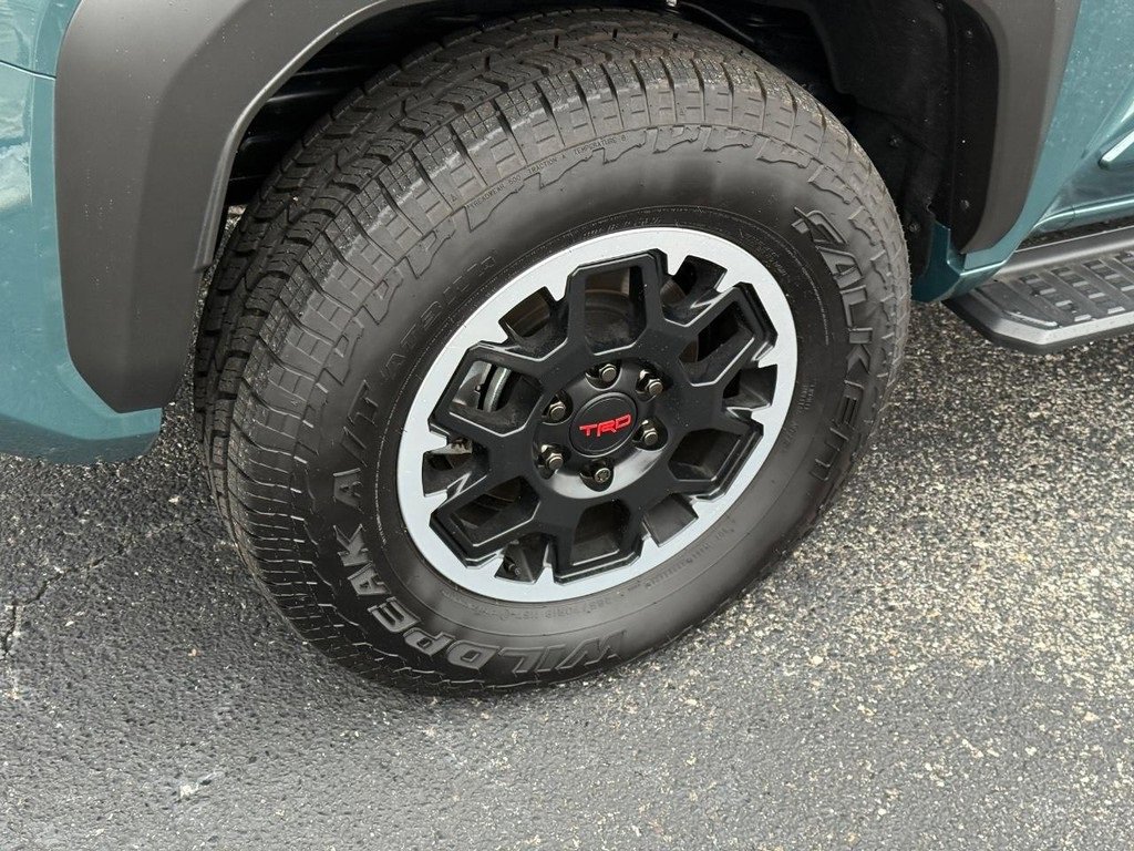 Used 2025 Toyota 4Runner TRD Off-Road Premium image 8