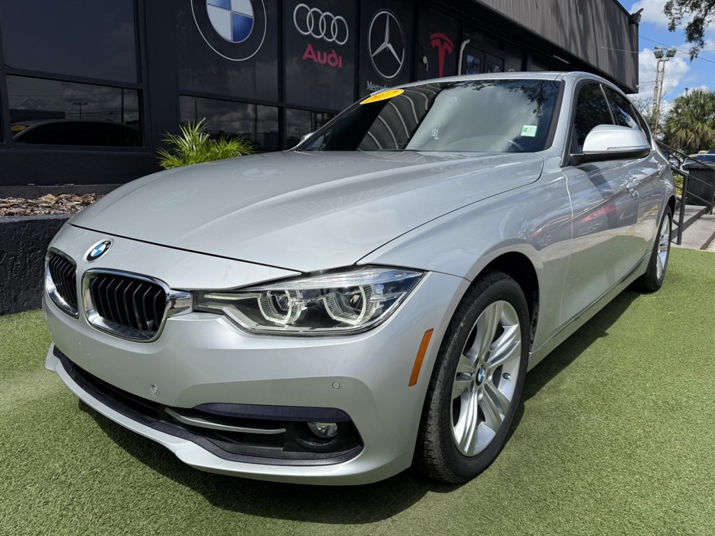 Used 2017 BMW 330i Sedan RWD image 1