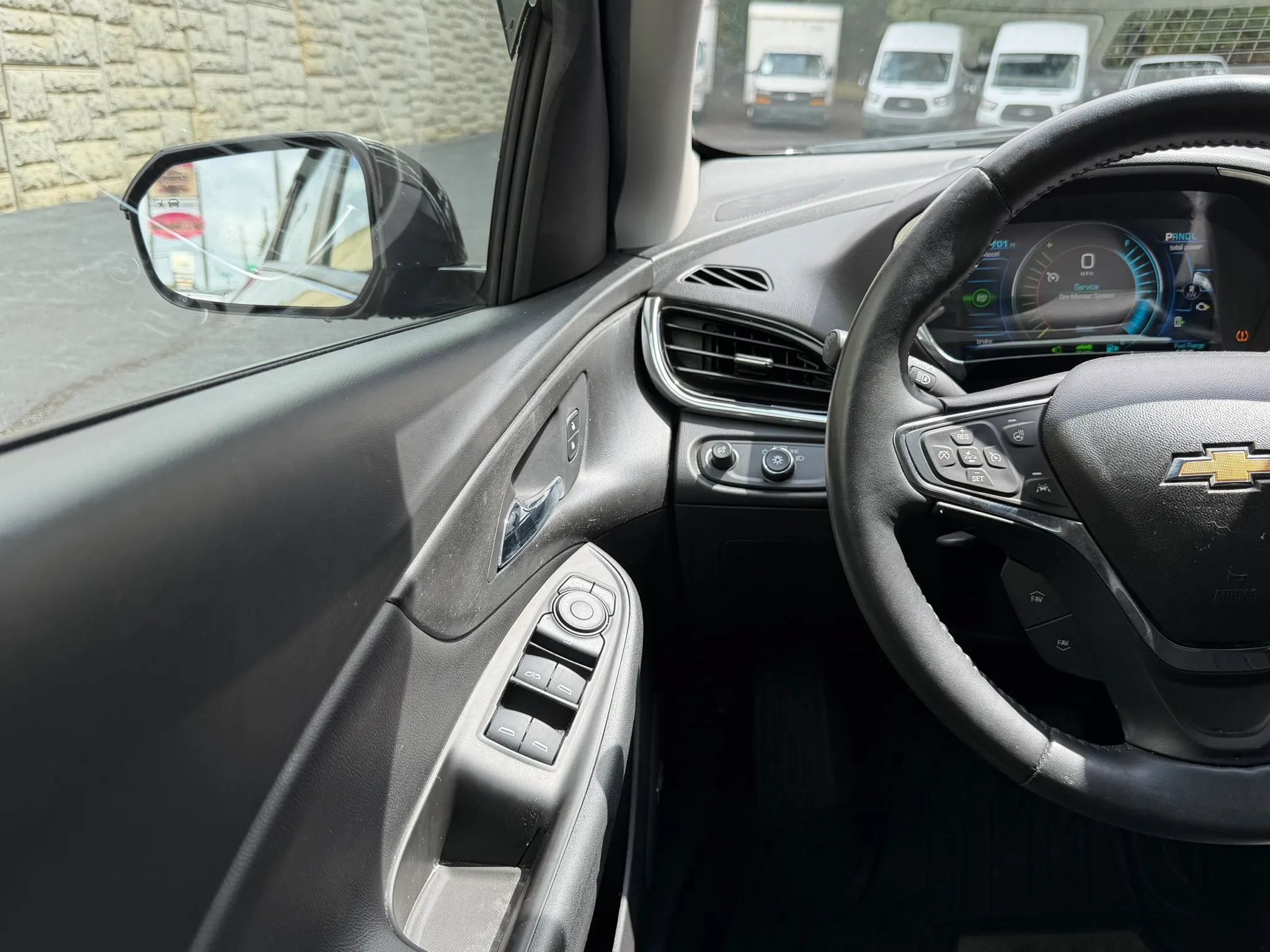 Used 2017 Chevrolet Volt Premier w/ Driver Confidence II Package FWD image 16