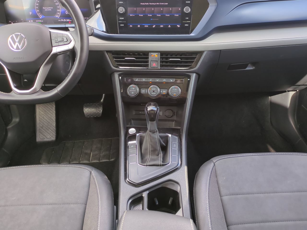 Used 2024 Volkswagen Taos SE FWD image 19