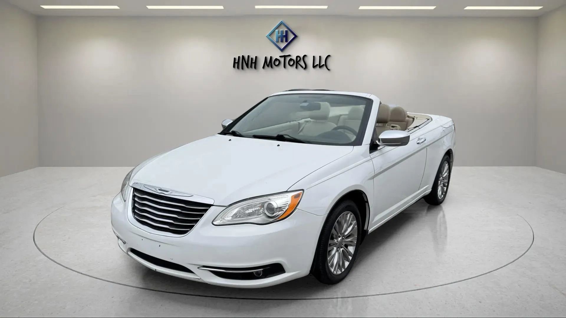 Used 2013 Chrysler 200 Limited image 15
