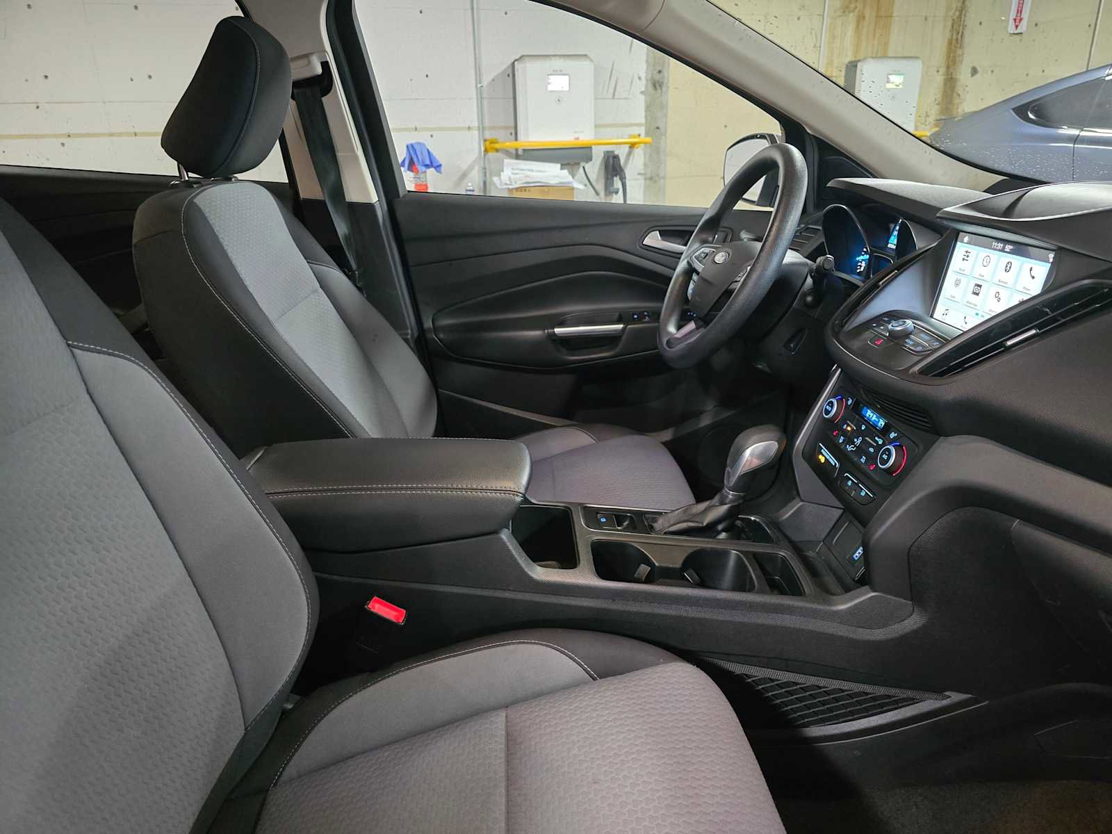 Used 2019 Ford Escape SE image 10