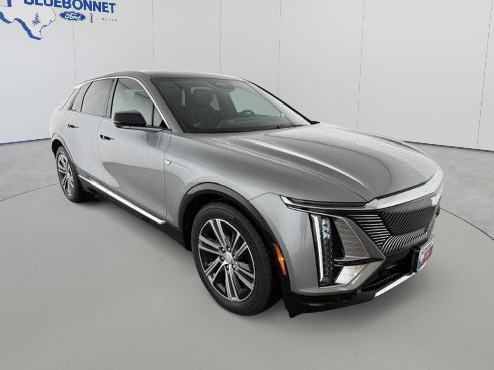 Used 2025 Cadillac Lyriq Luxury RWD image 3