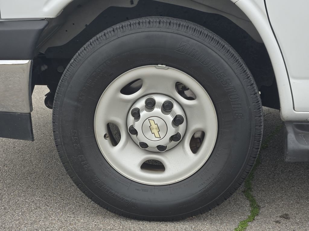 Used 2023 Chevrolet Express 3500 LT w/ LT Preferred Equipment Group image 8