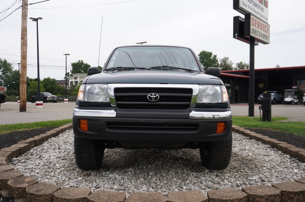 Used 1998 Toyota Tacoma PreRunner RWD image 2