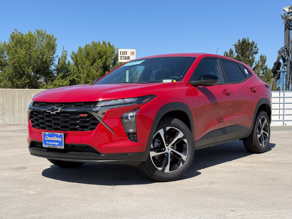 New 2026 Chevrolet Trax RS w/ Driver Confidence Package FWD image 2