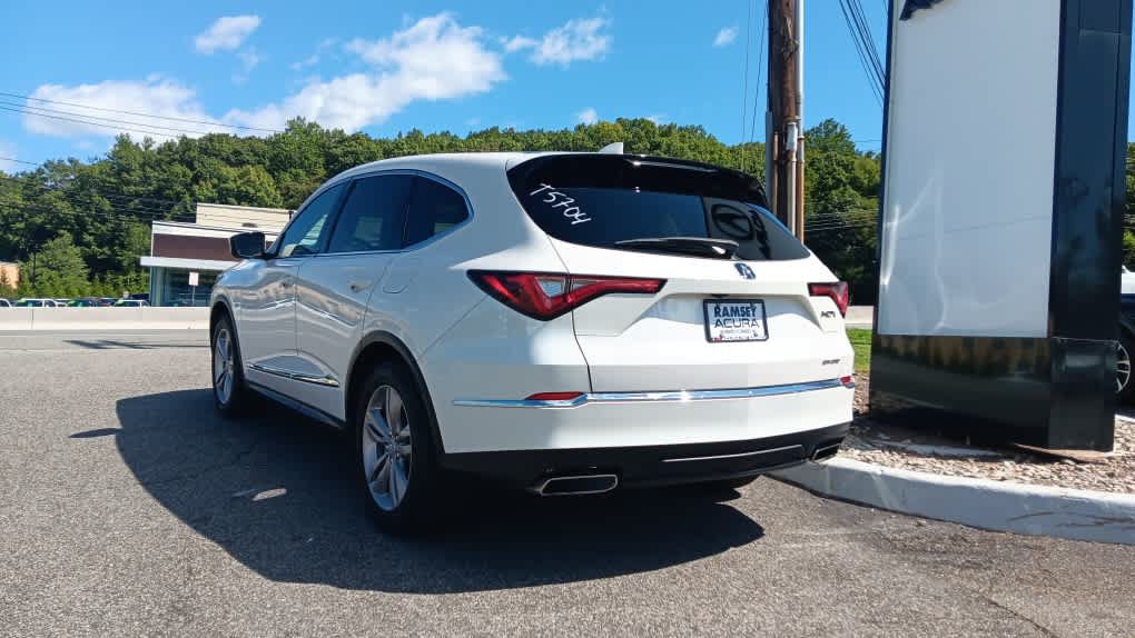 Used 2023 Acura MDX SH-AWD image 3