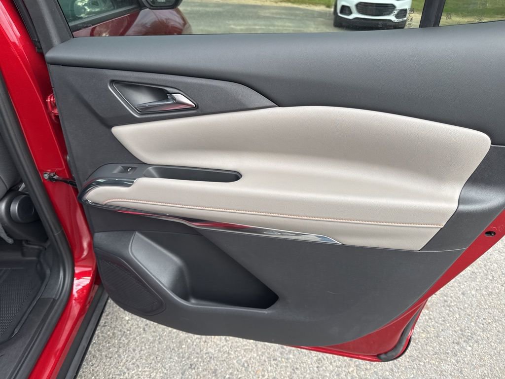 New 2026 Chevrolet Traverse LT w/ LPO, Floor Liner Package image 41