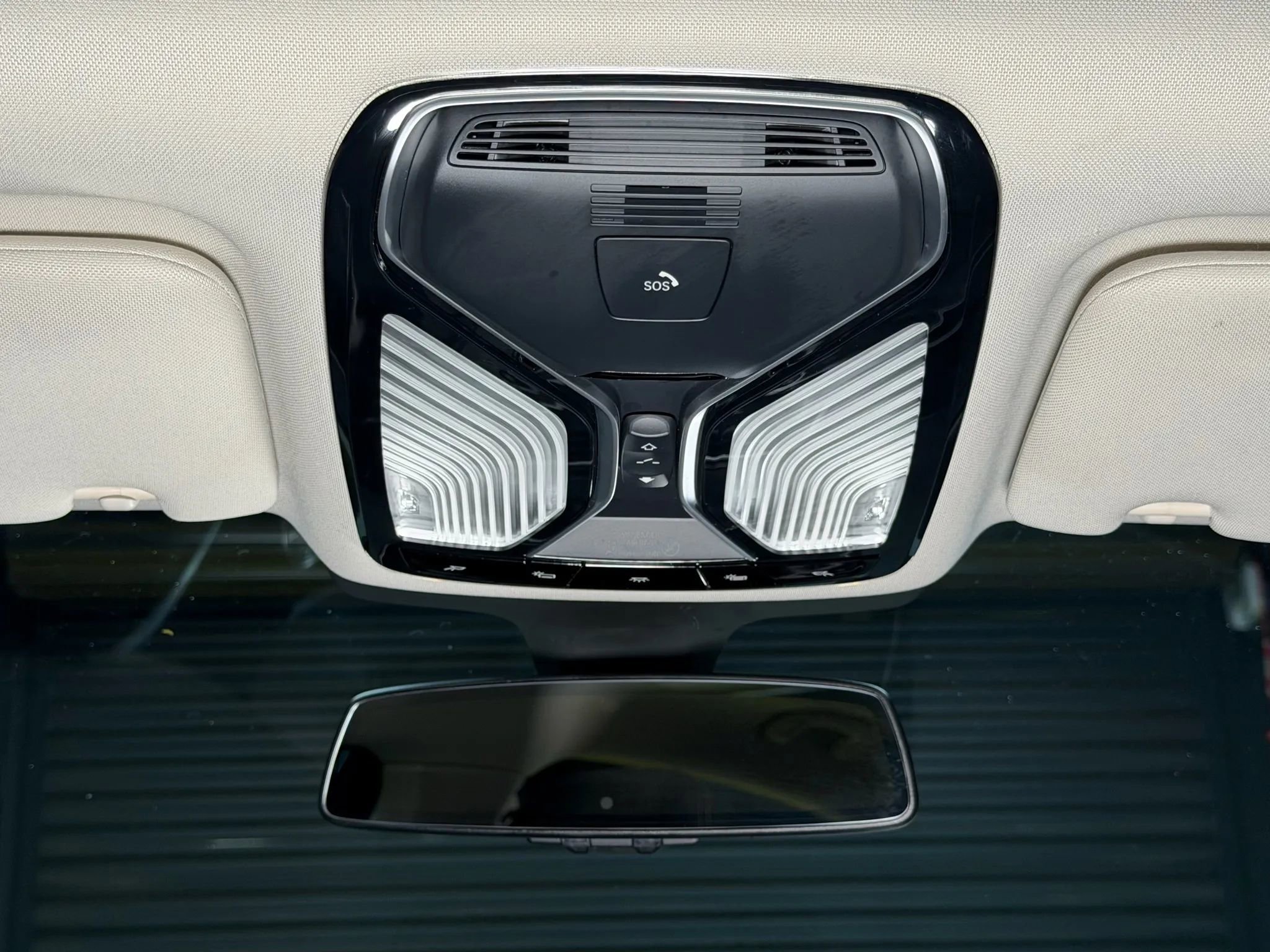 Used 2016 BMW 740i RWD image 27