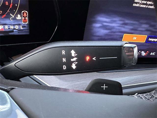 Used 2025 Chevrolet Suburban High Country image 25