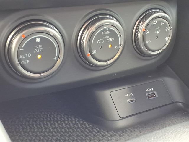 Used 2023 Nissan Z w/ Floor Mat Package (L93) RWD image 30
