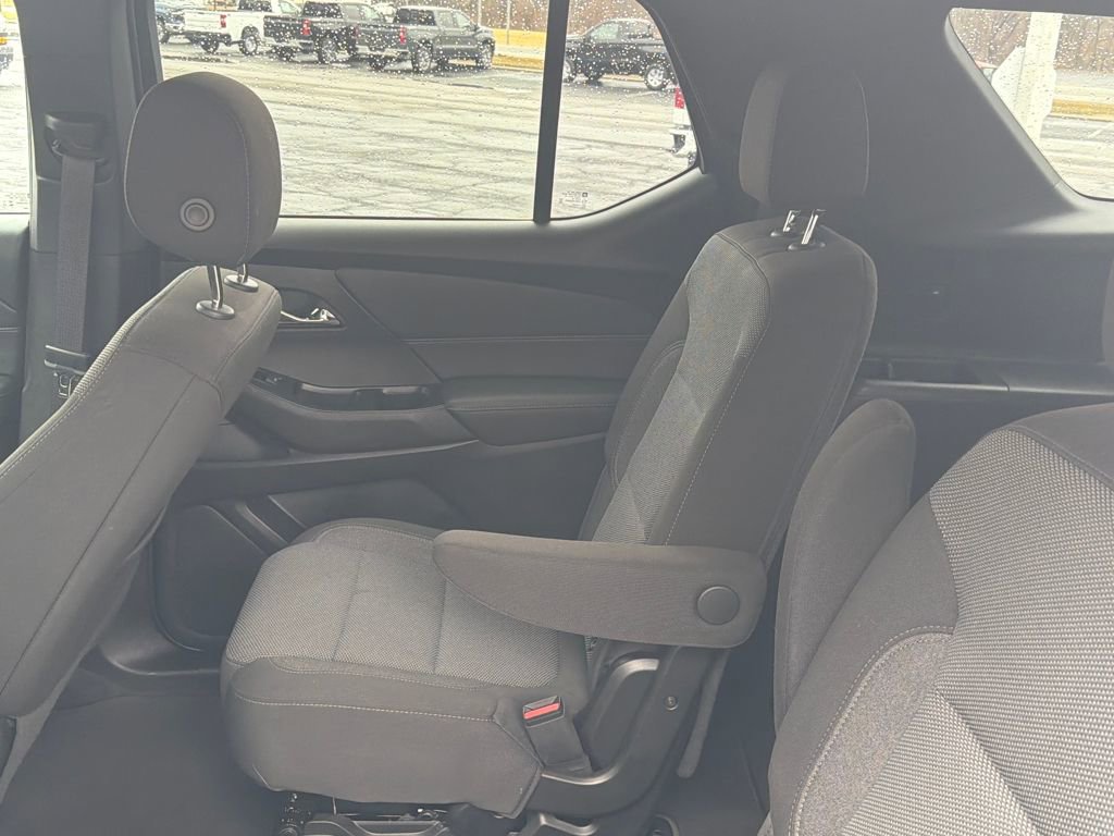 Used 2023 Chevrolet Traverse LT image 27