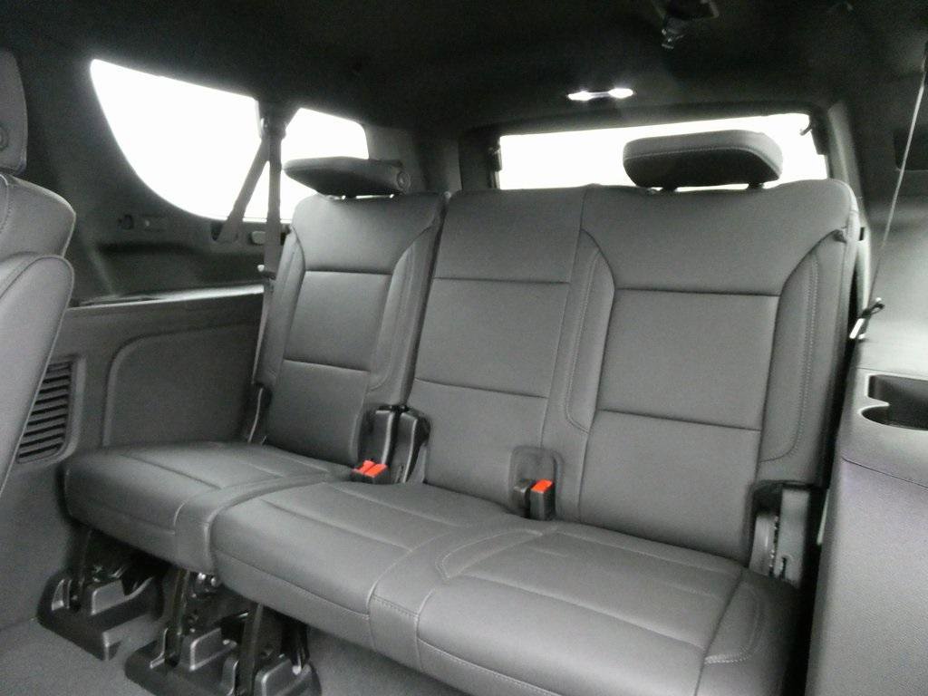 New 2026 Chevrolet Suburban Z71 w/ Z71 Off-Road Package image 20