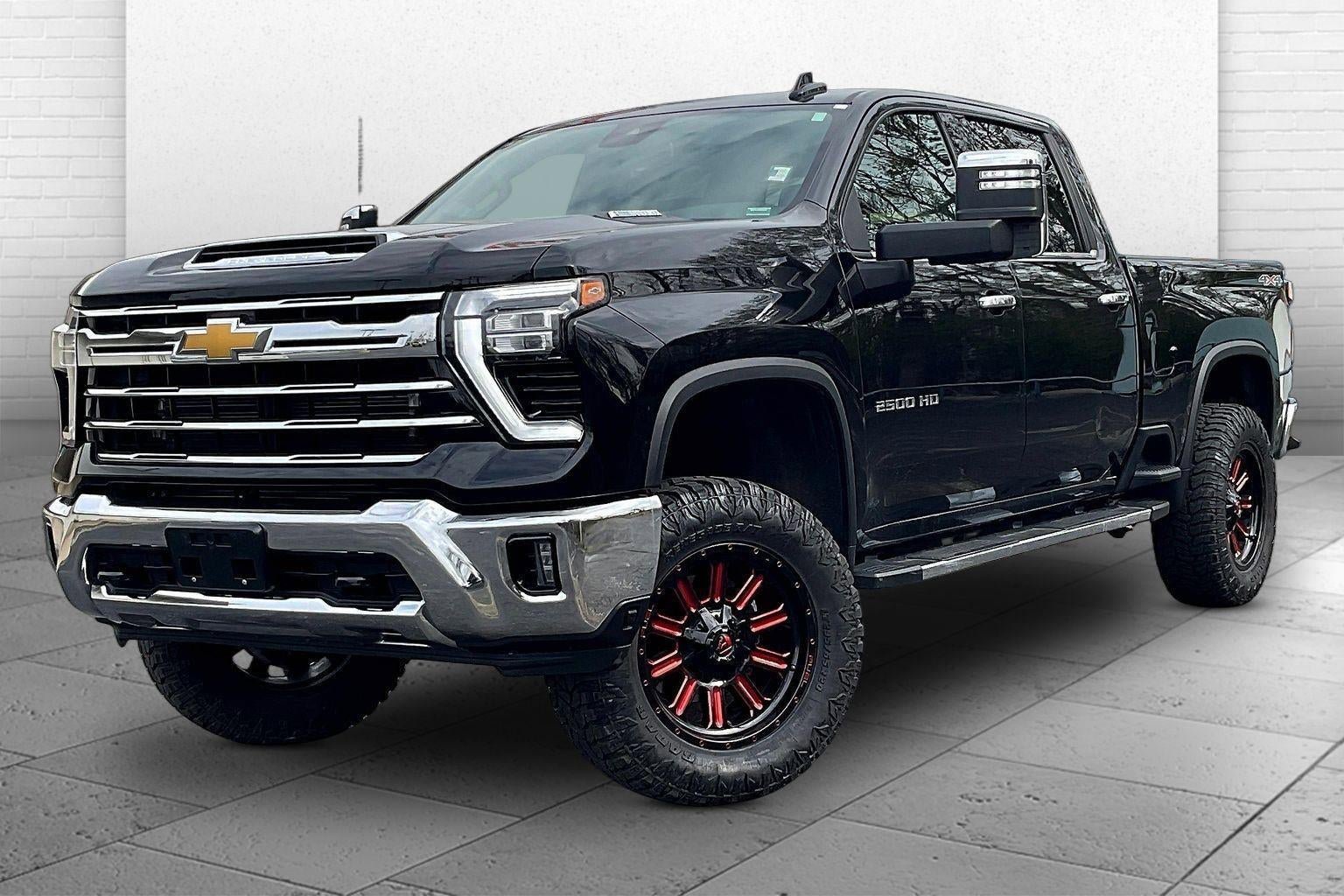 Used 2024 Chevrolet Silverado 2500 LTZ AWD/4WD image 13