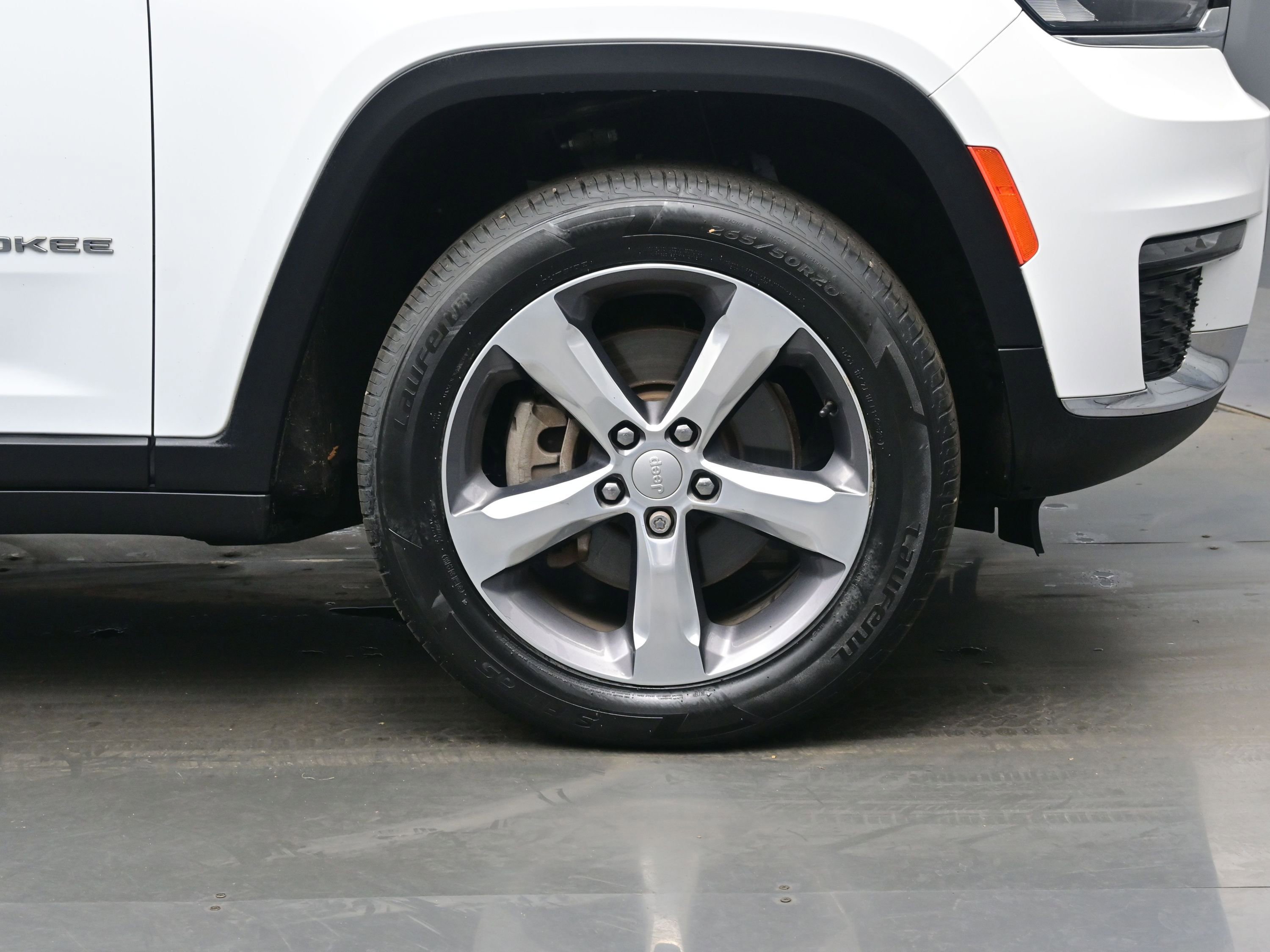 Used 2021 Jeep Grand Cherokee L Limited image 9