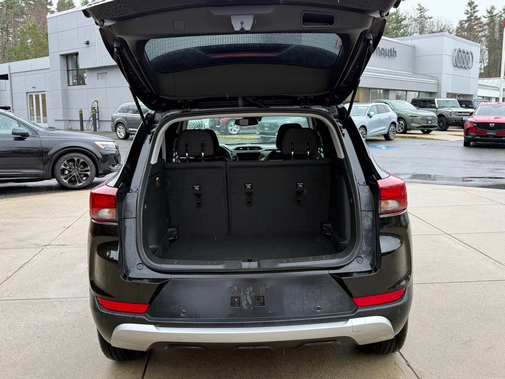 Used 2022 Chevrolet TrailBlazer LT w/ Convenience Package AWD/4WD image 16