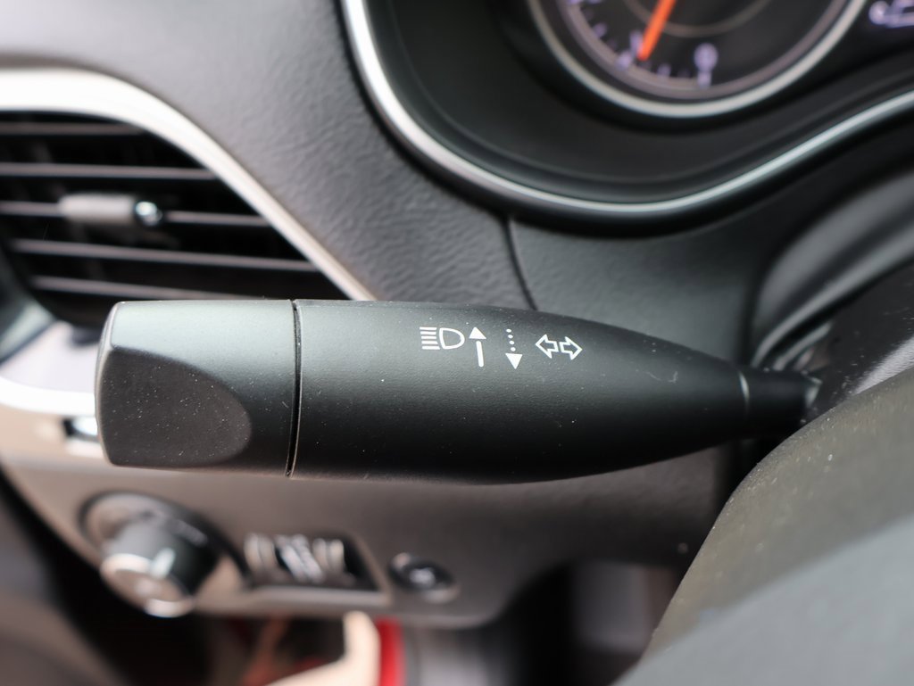 Used 2019 Jeep Cherokee Limited w/ Luxury Group image 41