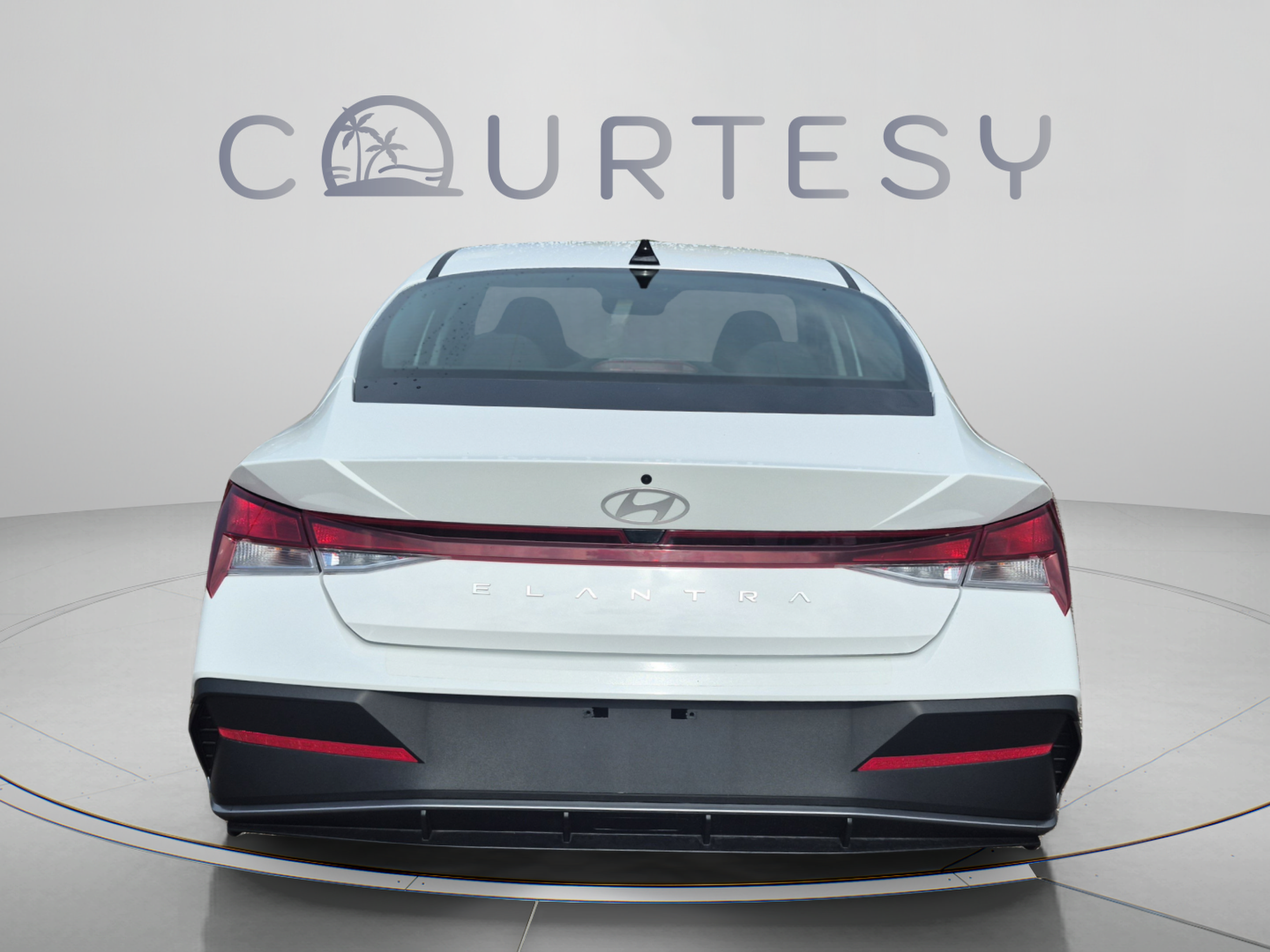 Certified 2025 Hyundai Elantra SE FWD image 4