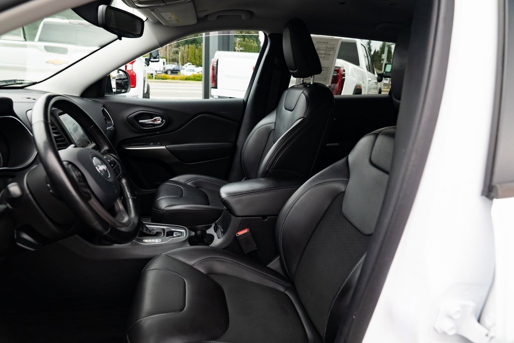 Used 2020 Jeep Cherokee Latitude w/ Quick Order Package 26F North image 19