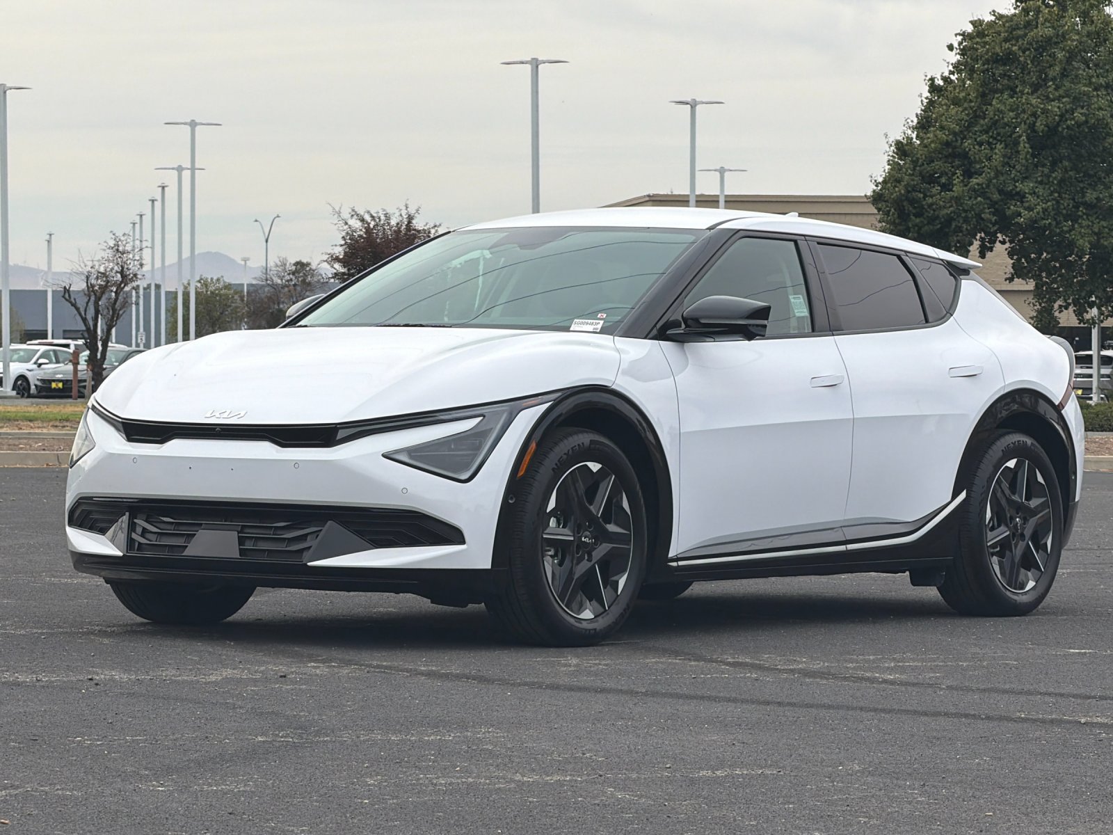 Used 2025 Kia EV6 Wind RWD image 8
