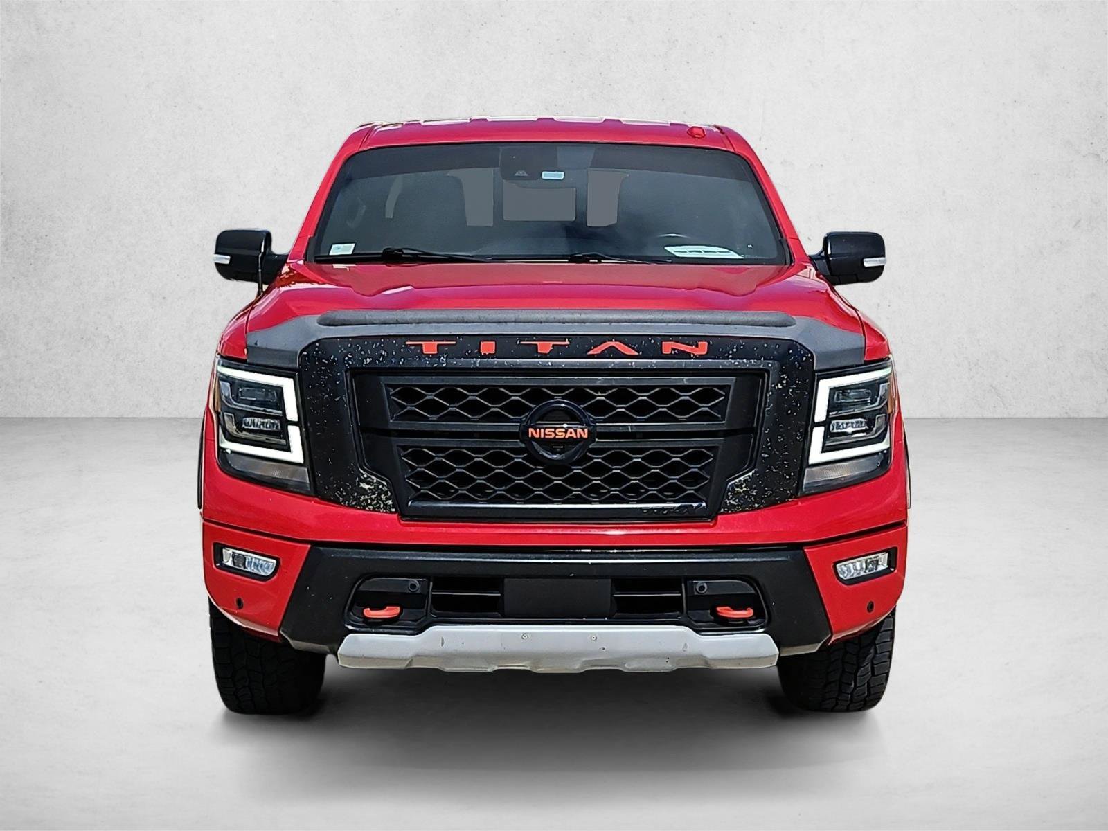 Used 2021 Nissan Titan PRO-4X w/ Pro-4x Convenience Package AWD/4WD image 2