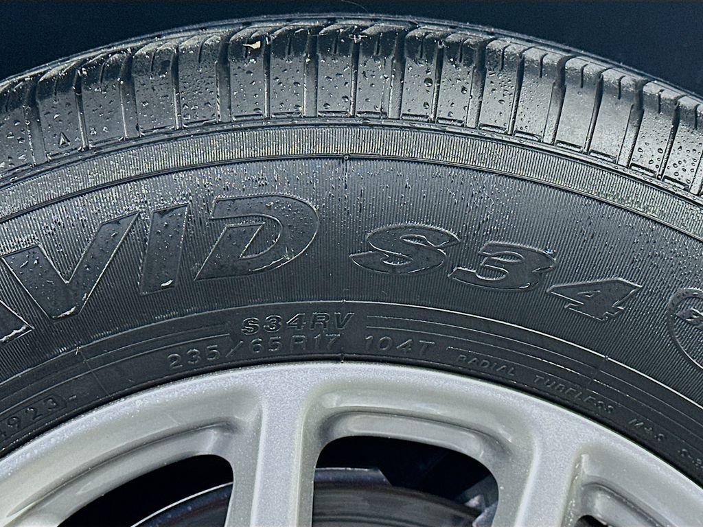 Used 2024 Chrysler Pacifica Touring-L FWD image 32