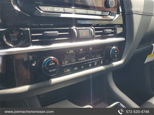 New 2025 Nissan Pathfinder SV w/ Black Appearance Package image 20