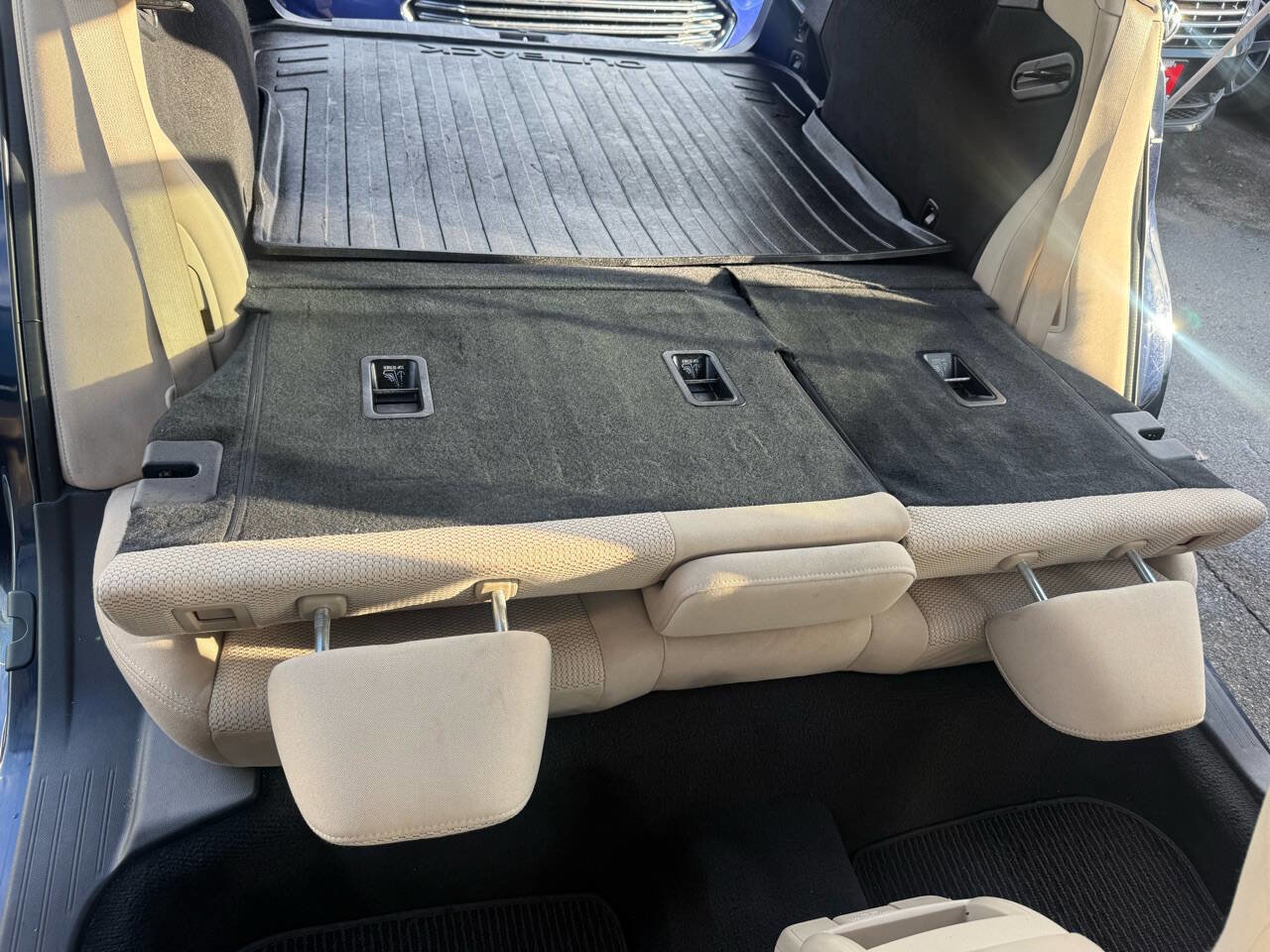 Used 2018 Subaru Outback 2.5i Premium image 16