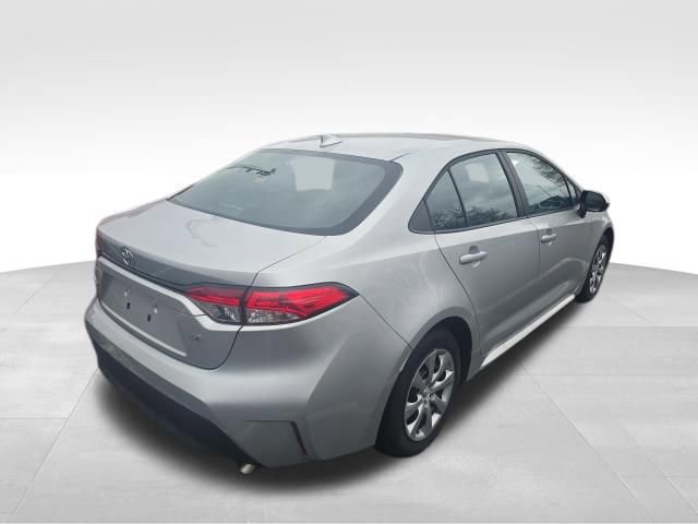 Used 2025 Toyota Corolla LE image 5