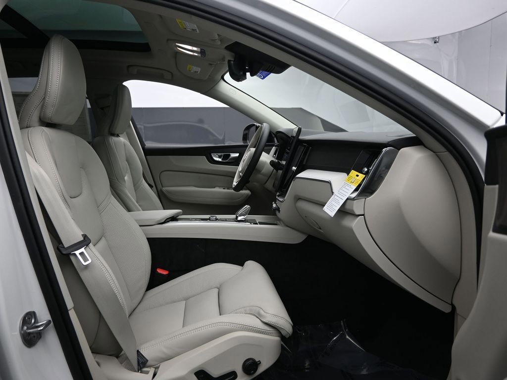 New 2026 Volvo XC60 T8 Ultra w/ Climate Package image 27