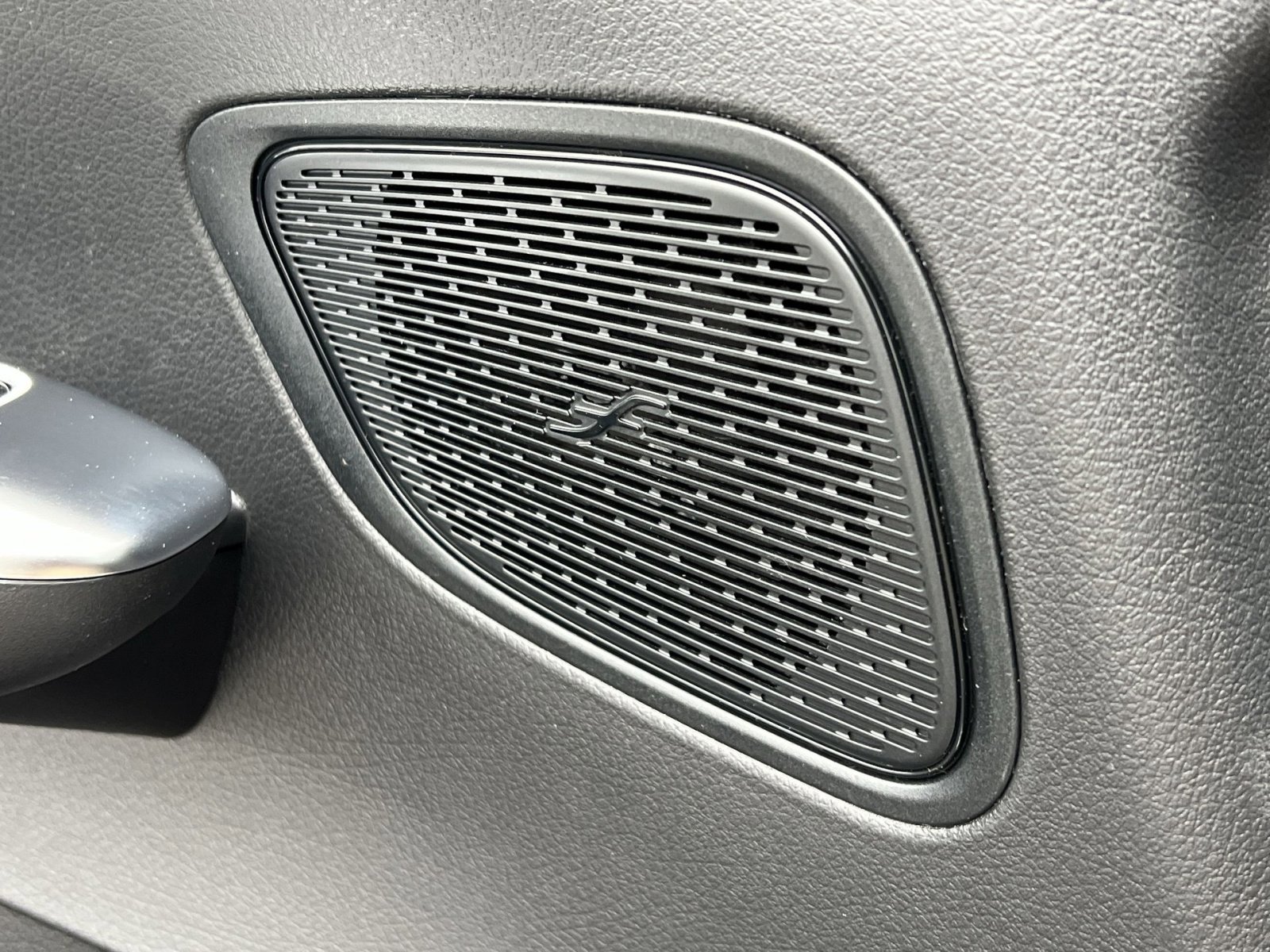 New 2026 Mercedes-Benz GLC 300 4MATIC image 34