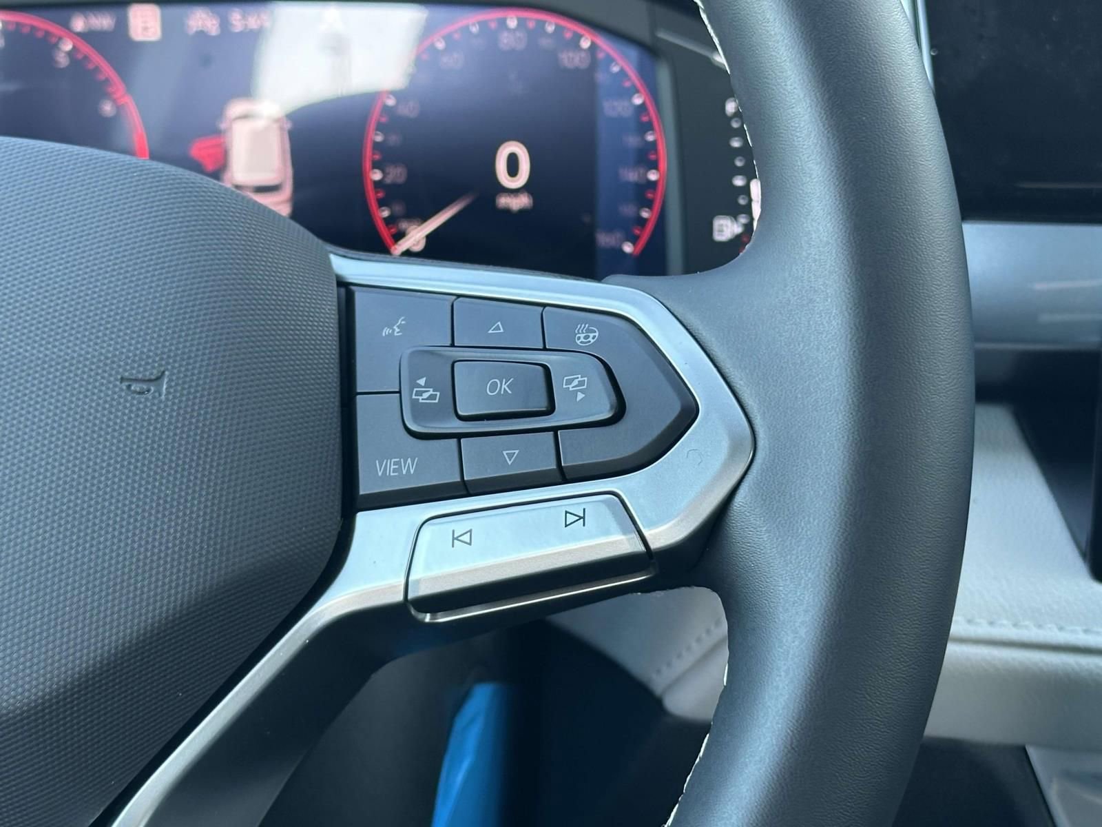 New 2025 Volkswagen Taos SEL image 14