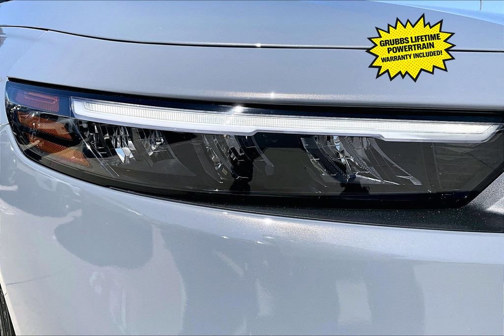 Used 2025 Honda Accord Sport image 39