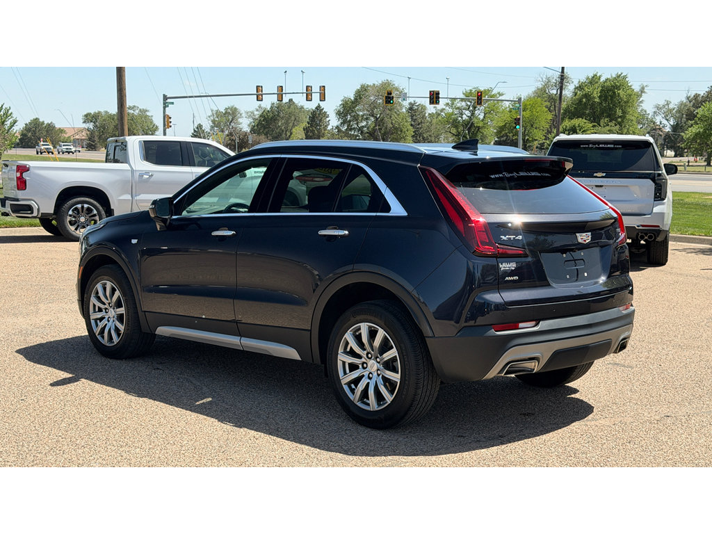 Used 2023 Cadillac XT4 Premium Luxury w/ Technology Package AWD/4WD image 5