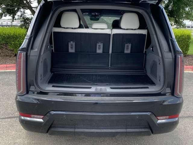 Certified 2026 Cadillac Escalade IQL Sport 1 w/ LPO, Floor Liner Package AWD/4WD image 8