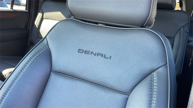 Used 2025 GMC Yukon XL Denali image 30