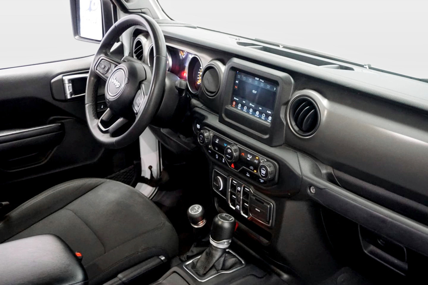 Used 2023 Jeep Gladiator Sport AWD/4WD image 20