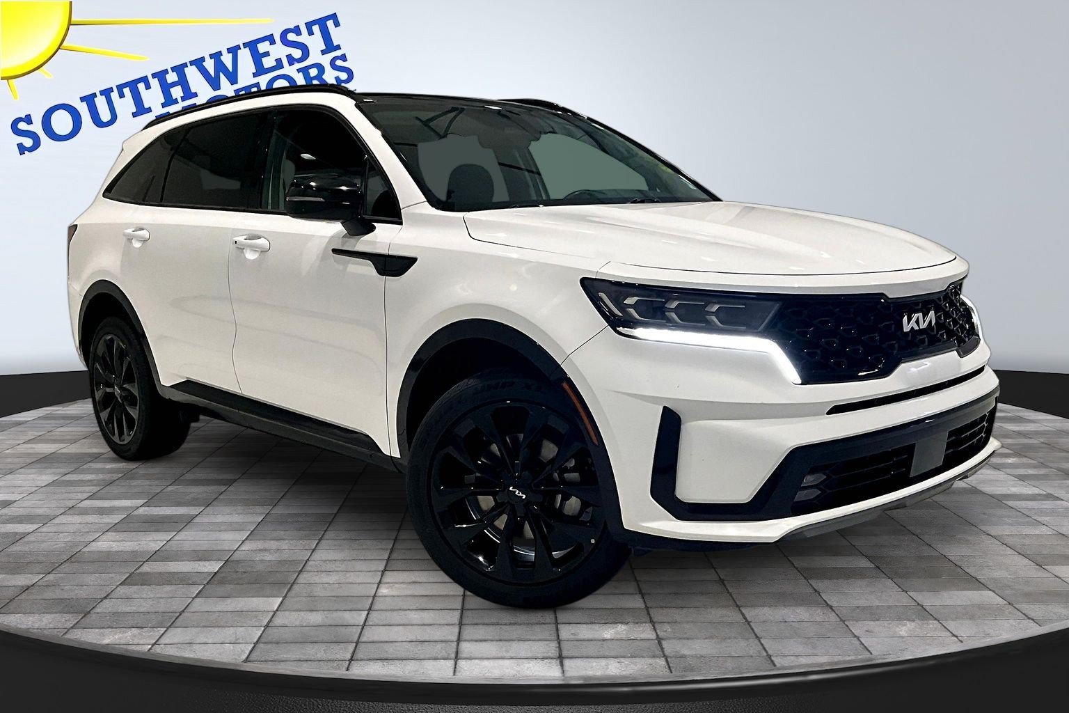 Used 2023 Kia Sorento SX AWD/4WD image 3