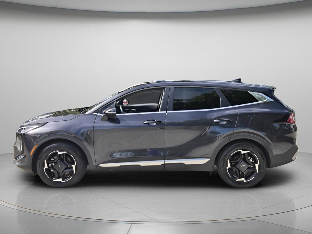 Used 2026 Kia Sportage EX FWD image 4