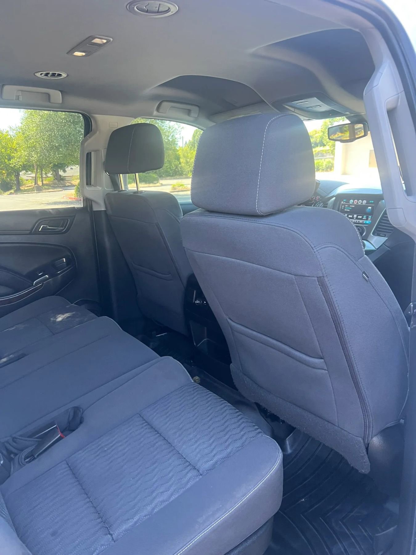 Used 2020 Chevrolet Suburban LS RWD image 14