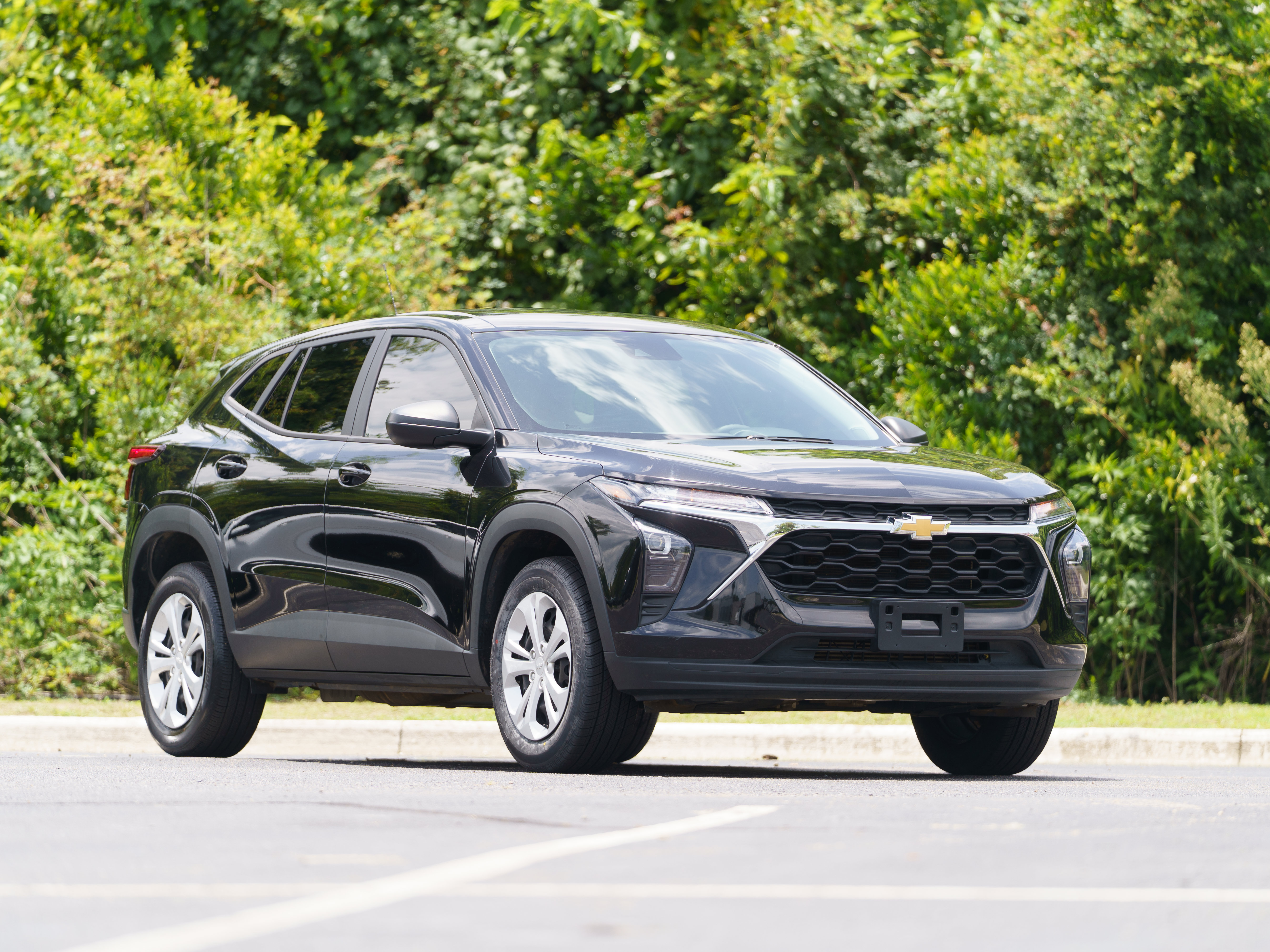 Used 2024 Chevrolet Trax LS FWD image 35