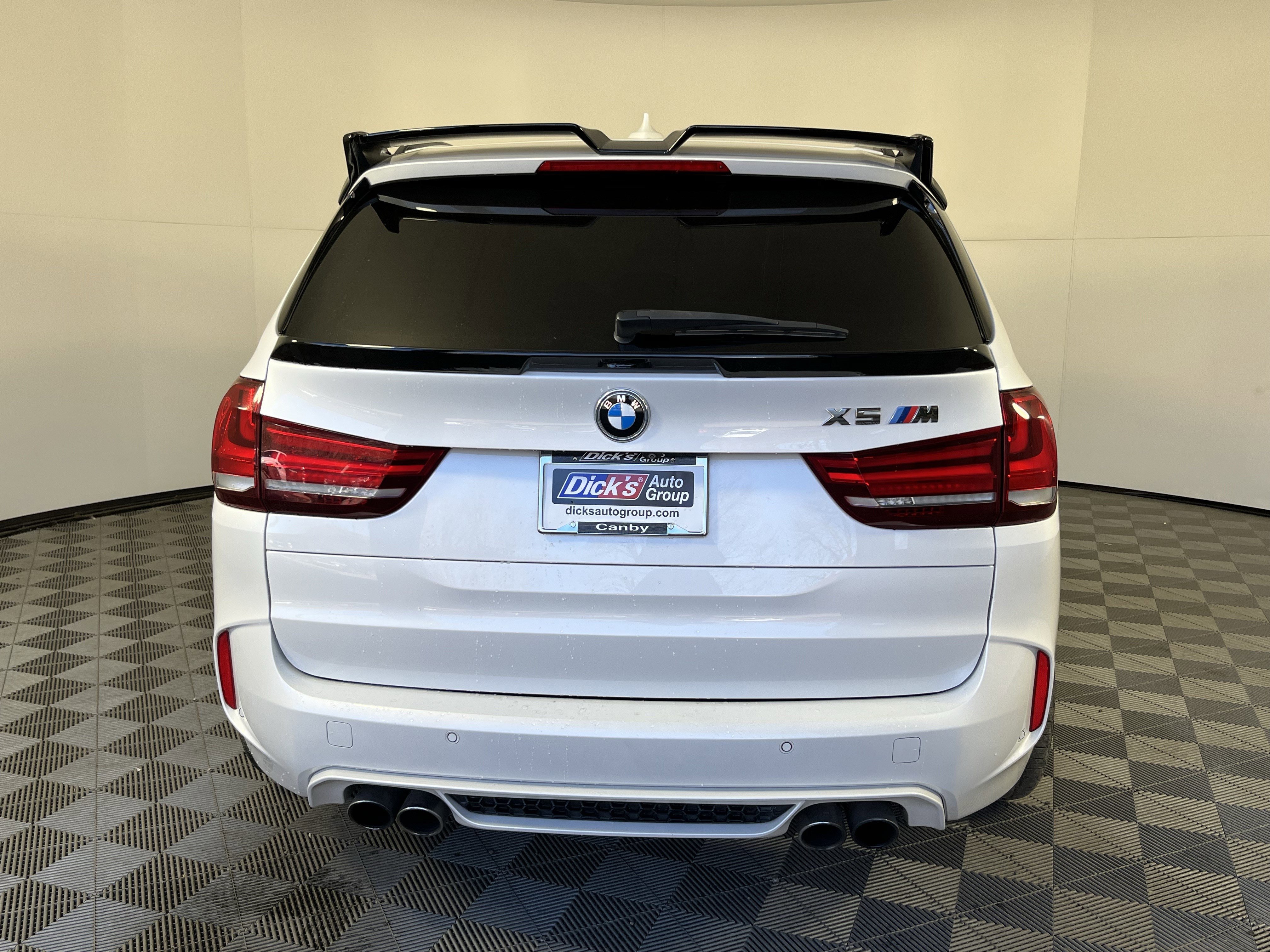 Used 2016 BMW X5 M image 4