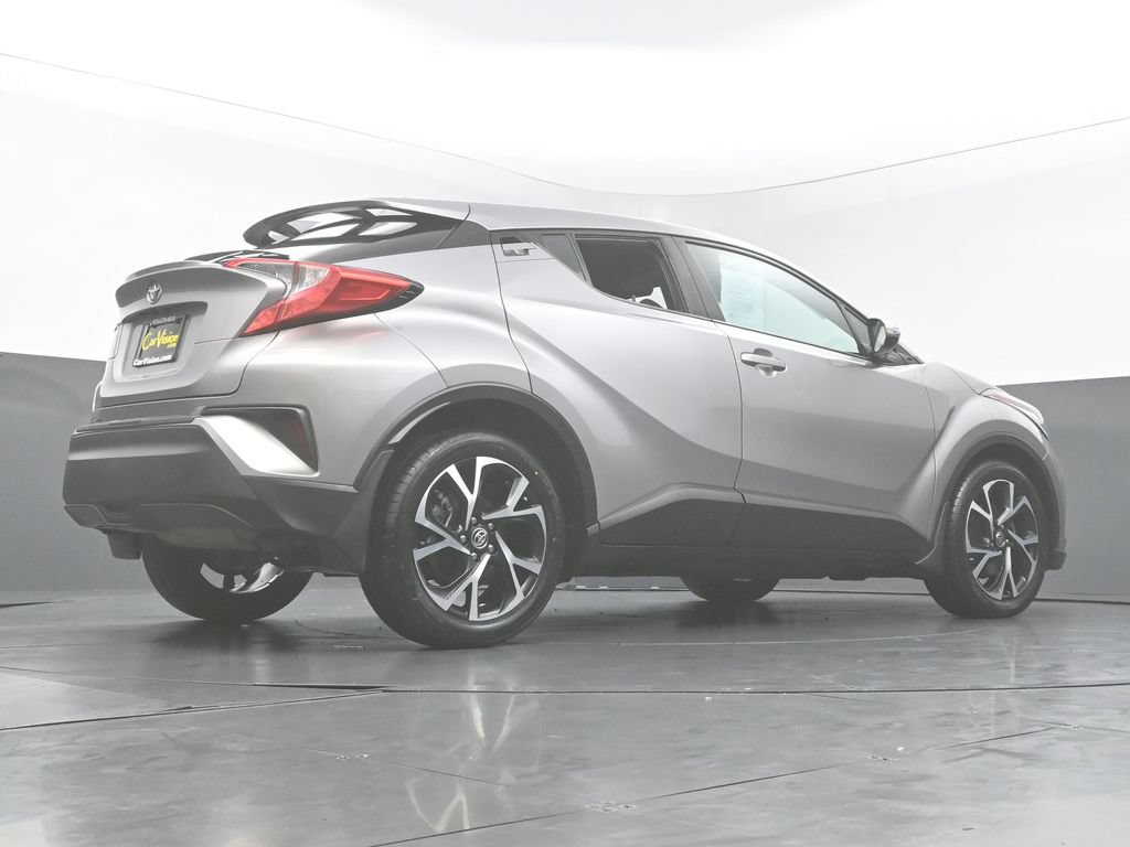 Used 2020 Toyota C-HR XLE FWD image 45