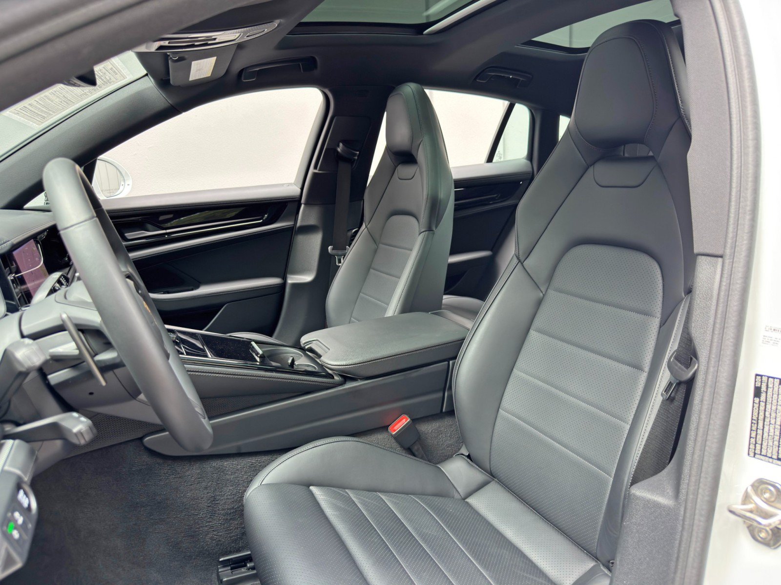 Used 2025 Porsche Panamera 4 AWD/4WD image 45