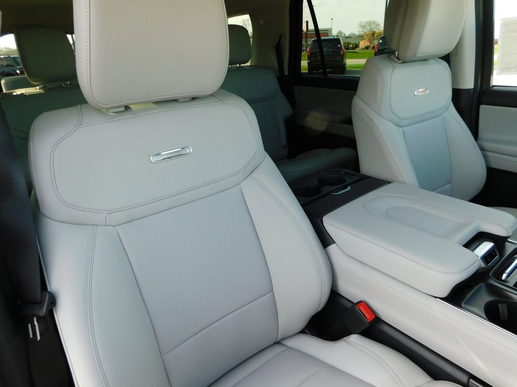 New 2026 Ford Expedition Max Platinum image 22