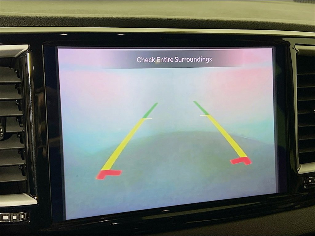 Used 2022 Chrysler Pacifica Touring-L image 13