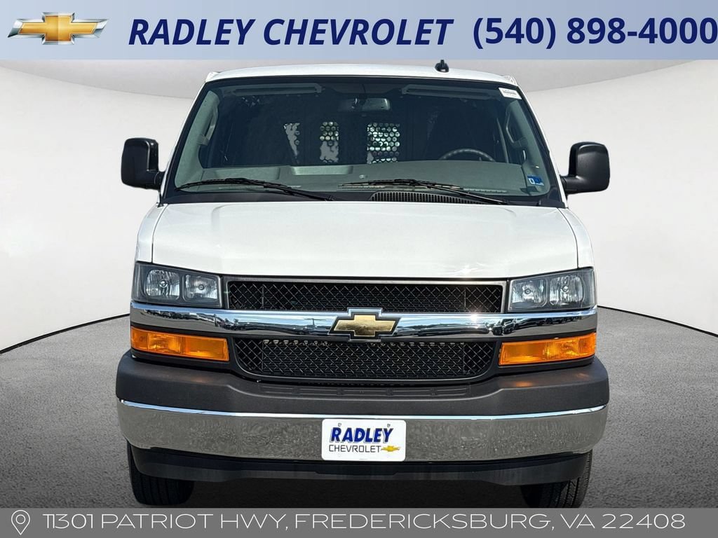 Certified 2025 Chevrolet Express 2500 w/ Driver Convenience Package RWD image 18